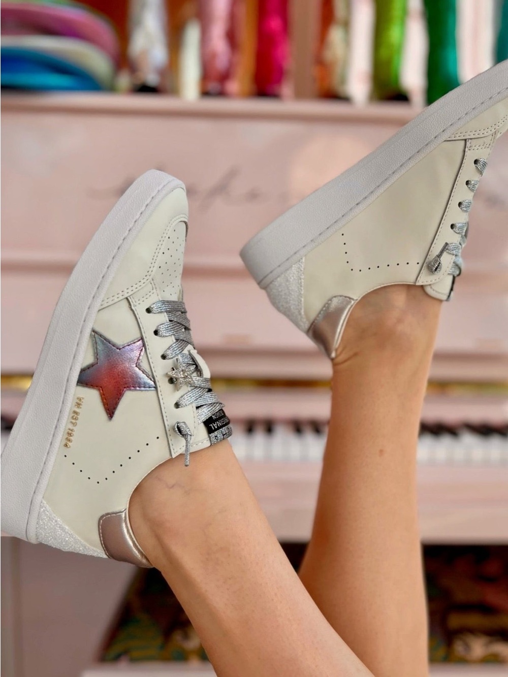 VINTAGE HAVANA COLUMBIA SNEAKER Size 7 ~New~ SILVER MULTI